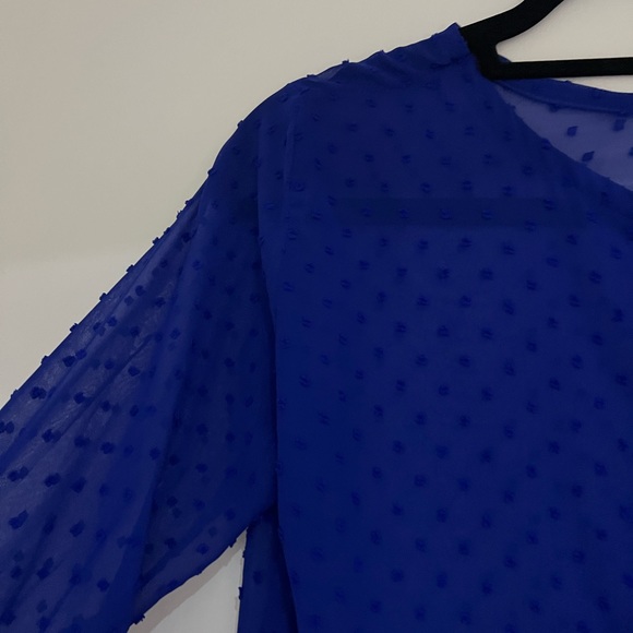 Casual Textured Detailed Blouse - Picture 3 of 4